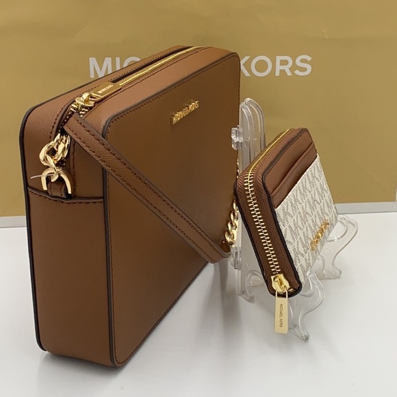 MICHAEL KORS LG EW CROSSBODY & MD ZA CARD CASE SET - Picture 6 of 16